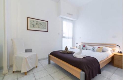 Cap-Ferrat Apartamento | St JEAN CAP FERRAT CENTRAL CONTEMPORARY LOVELY WIFI