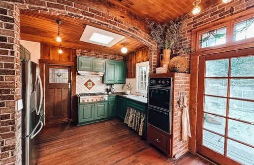 Los Alamos Casa | St Joe’s Heritage House Los Alamos, CA - Sleeps 10 with AC & Wifi