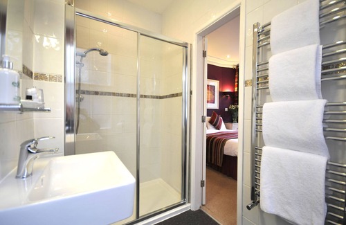 Windermere Cama Y Desayuno | St John's Lodge (incl off-site health club)