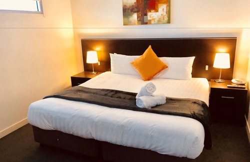 Saint Kilda South Hotel | St Kilda Central Apartment Hotel
