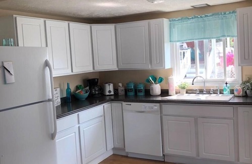 Fishers Landing Cabaña | S t. Lawrence Riverfront Cottage con muelle privado