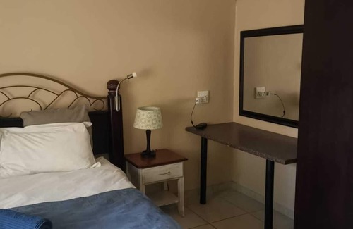 St. Lucia Cabina | St Lucia Safari Lodge Family Unit