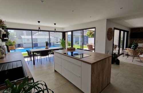 Courtoisville-Sillon-Moka Casa | St-Malo: Family home with swimming pool, 800 m walk from the beach.