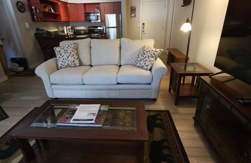 Saint Mary's Condominio | St. Mary's Landing 950 sq ft 2 bedroom condo. At 10,000 feet!