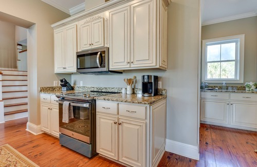 St. Marys Casa | St Marys Townhome w/ Community Hot Tub & Boat Dock