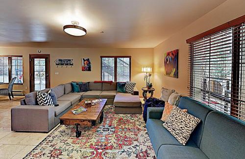Taos Ski Valley Casa | St Moritz Condos 202