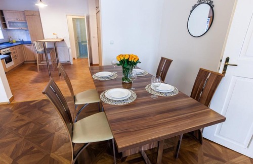 Mala Strana Apartamento | St. Nicholas Church view