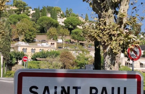La Colle-sur-Loup Casa | St Paul la carte postale, large independent 2-room apartment in a villa
