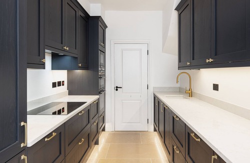 Bath Casa | St Paul's House - City Centre Townhouse with roof terrace