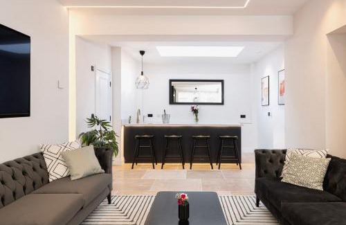 Upper Town Casa | St Paul's House