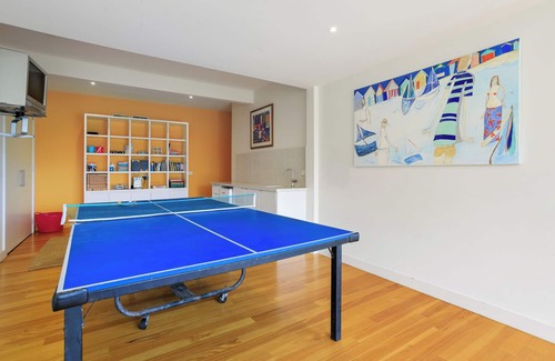 Mornington Peninsula Casa | ST PAULS SUPERB SORRENTO, 5 BEDROOM, TRI-LEVEL, TENNIS COURT, BEACH, VIEWS!