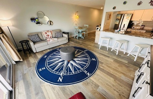 Belle Vista Condominio | St Pete Beach Sun Harbor Waterfront Parking WiFi 1/1