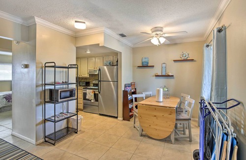 St. Pete Beach Apartamento | St. Pete Condo: Walking Distance to Beach!
