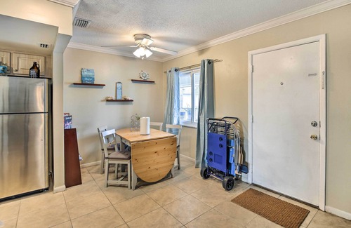 St. Pete Beach Apartamento | St. Pete Condo: Walking Distance to Beach!