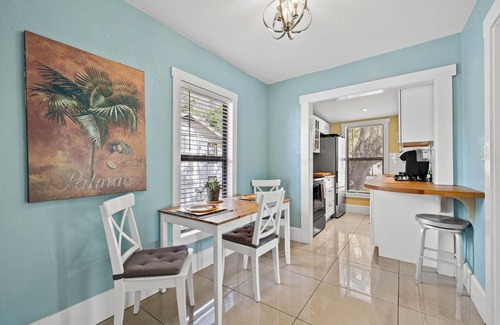 Crescent Lake Casa | St Pete Dtwn + 15 minutos a la playa + Alquiler grande y hermoso con 2 bicicletas para recorrer st pete!