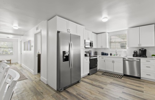 St. Petersburg - Clearwater Casa | St Pete Retreat | Newly Updated, Pet Friendly