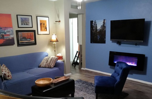 Meadowlawn Casa | St Petersburg, Florida Entire Cozy Home: Location, location, location