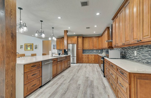 Disston Heights Casa | St Petersburg Getaway - 5 Mi to Tropicana Field!