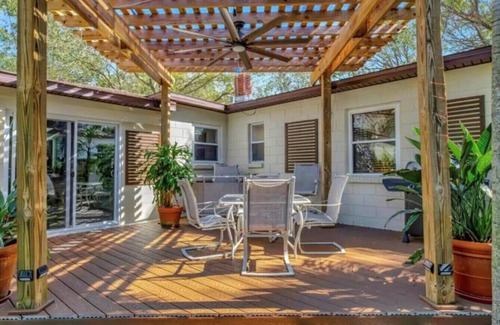 Fossil Park Casa | St. Petersburg Pool Home Oasis