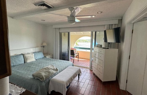 Nazareth Apartamento | St Thomas -Spectacular Views of St John- Ocean Front!