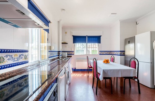 Valencina de la Concepcion Villa | Star´s House Sevilla. 10 minutos de Sevilla. Piscina privada