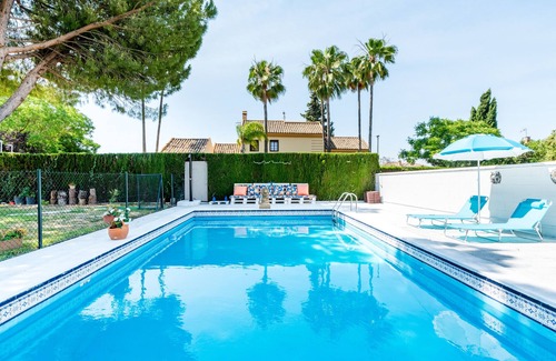 Valencina de la Concepcion Villa | Star´s House Sevilla. 10 minutos de Sevilla. Piscina privada