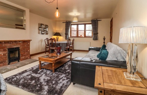 Ardens Grafton Casa | STABLE COTTAGE, family friendly, with open fire in Welford-On-Avon
