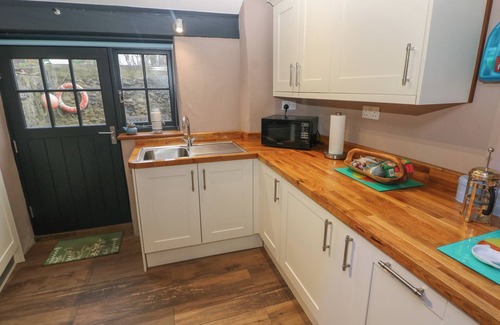 Pembroke Cabaña | Stable Cottage