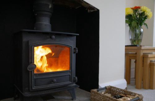 Alderbury Casa | Stables Cottage by Group Retreats