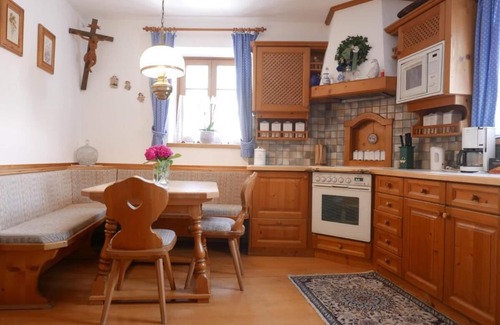Hallein Casa | Stadthaus Franz Josef - Franz apartment for 4 to 6 people in Hallein near Salzburg