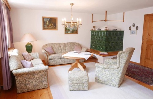 Hallein Casa | Stadthaus Franz Josef - Franz apartment for 4 to 6 people in Hallein near Salzburg