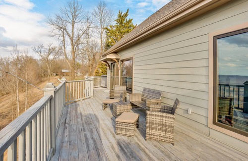 Lookout Mountain Casa | Stairway to heaven