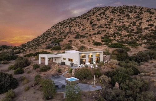 Pioneertown Casa | Stairway To Heaven By The Cohost Company