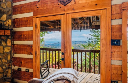 Gatlinburg - Pigeon Forge Cabina | Stairway to Heaven Breathtaking Mountain Views