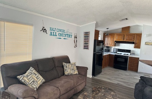 Tombstone Cabina | Stampede RV Resort