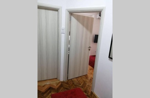 City Center Apartamento | Stan u strogom centru Niša sa parking mestom