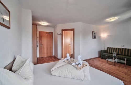 Scheffau am Wilden Kaiser Cama Y Desayuno | Standard room 2, shower/WC, from 4 nights half board - Berggasthof Bärnstatt