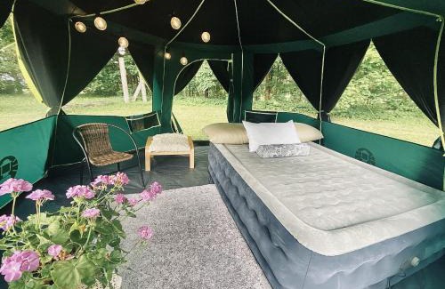 Ida-Viru County Otro | Stand-up tent and Sauna, farm experience BB