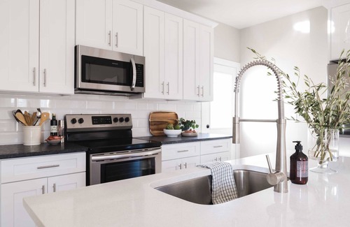 Talbot's Corner Cabaña | Stapleton By Avantstay Bright & Contemporary Home in Nashville!