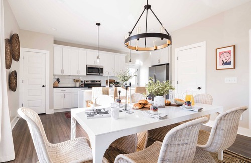 Talbot's Corner Cabaña | Stapleton By Avantstay Bright & Contemporary Home in Nashville!