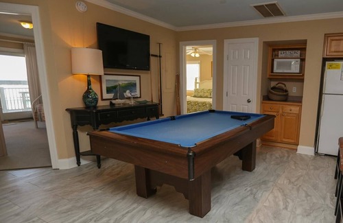 Colington Casa | Wake up to an Outer Banks sunrise from this luxurious oceanfront home