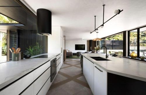 Byron Bay Casa | Starfall - designer retreat moments from the beach