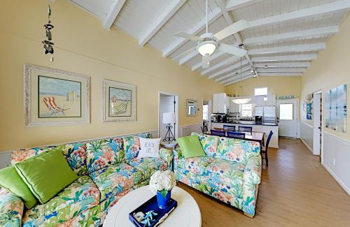 Ocean Isle Beach Casa | Starfish Cottage