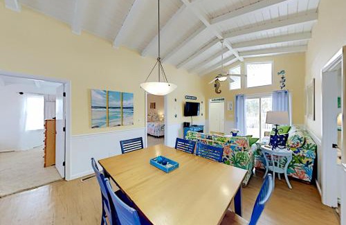 Ocean Isle Beach Casa | Starfish Cottage