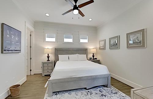 Lakeside at Blue Mountain Beach Casa | Starfish Sanctuary