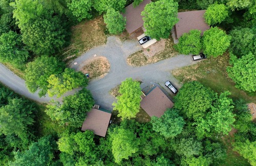 Weaverville Cabina | Stargazer at Farmside Village - No Pet Fees
