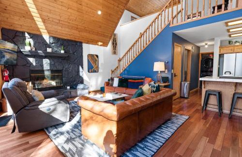 Sugarloaf Chalet De Esquí | STARGAZER-Your Luxurious Cozy Affordable Getaway