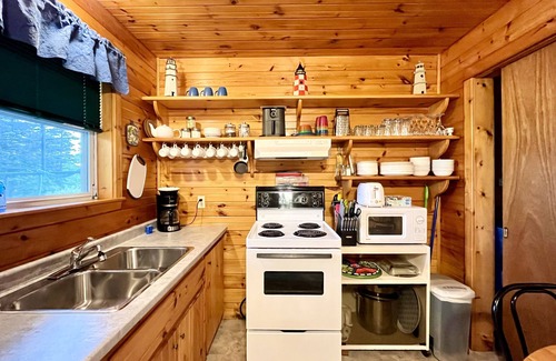 Port George Cabaña | Stargazers Cove Cottages: OTTER COTTAGE