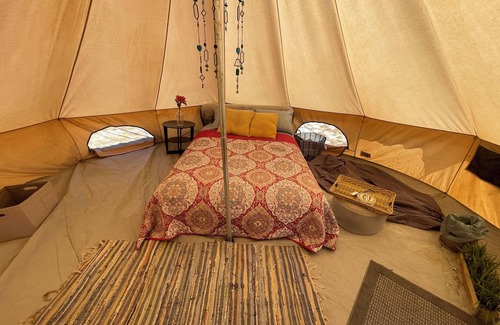 Los Angeles County Alquiler De RV | Stargazers delight at desert🏜 yurt with great sunsets and open landscape