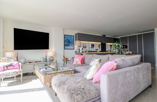 Penzance Cabaña | STARGAZERS, pet friendly, country holiday cottage in Sennen
